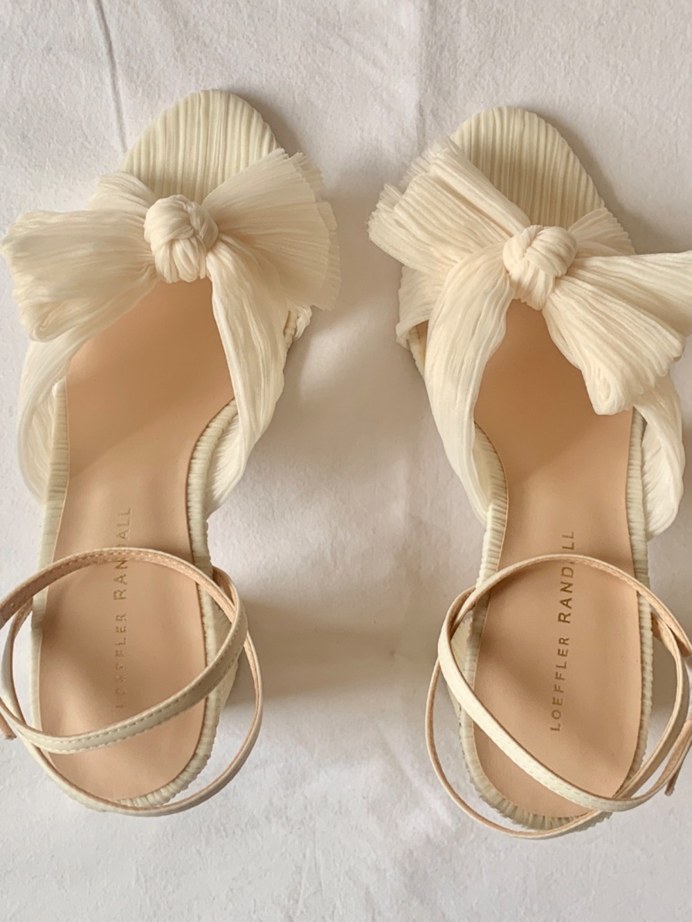 Loeffler Randall Camellia Pleated Bow Heel Pearl US9 NEW - Picture 10 of 16
